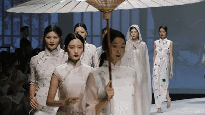 广东时装周 在魔镜中苏醒 从星空浪漫到江南烟雨的穿越(图11)